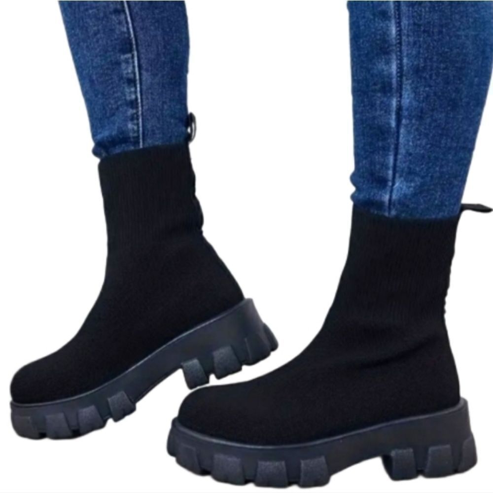 Trendy women's boots sz 10.5